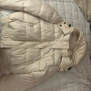 Cream Hollister puffer